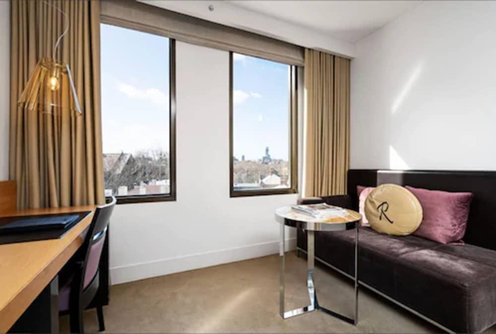 The Royce Hotel Мелбърн Екстериор снимка